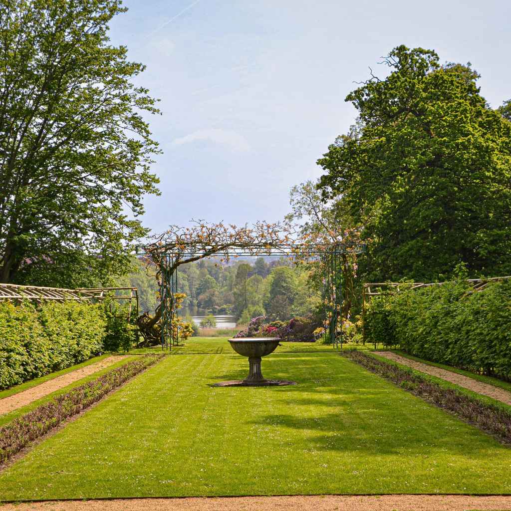 How Far Is Wayfarers Chapel From South Coast Botanical Gardens?