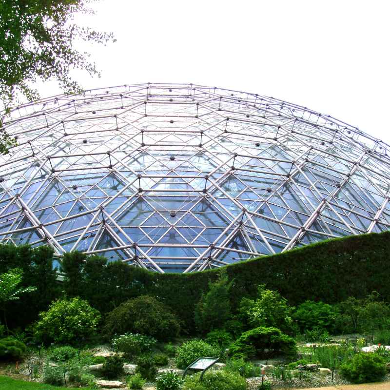 When Do St. Louis Botanical Gardens Summer Concerts Begin?