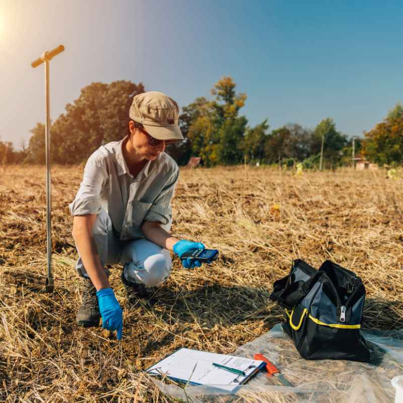 How to Determine Soil Temperature Without a Thermometer