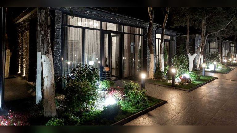 How Many Landscape Lights Per Transformer Do You Need?