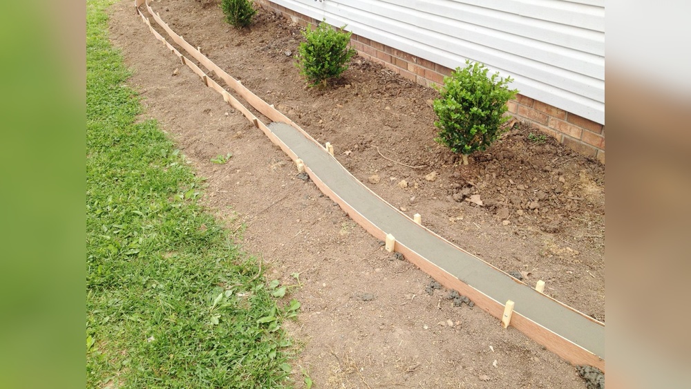 How to Do Diy Concrete Landscape Edging Step by Step